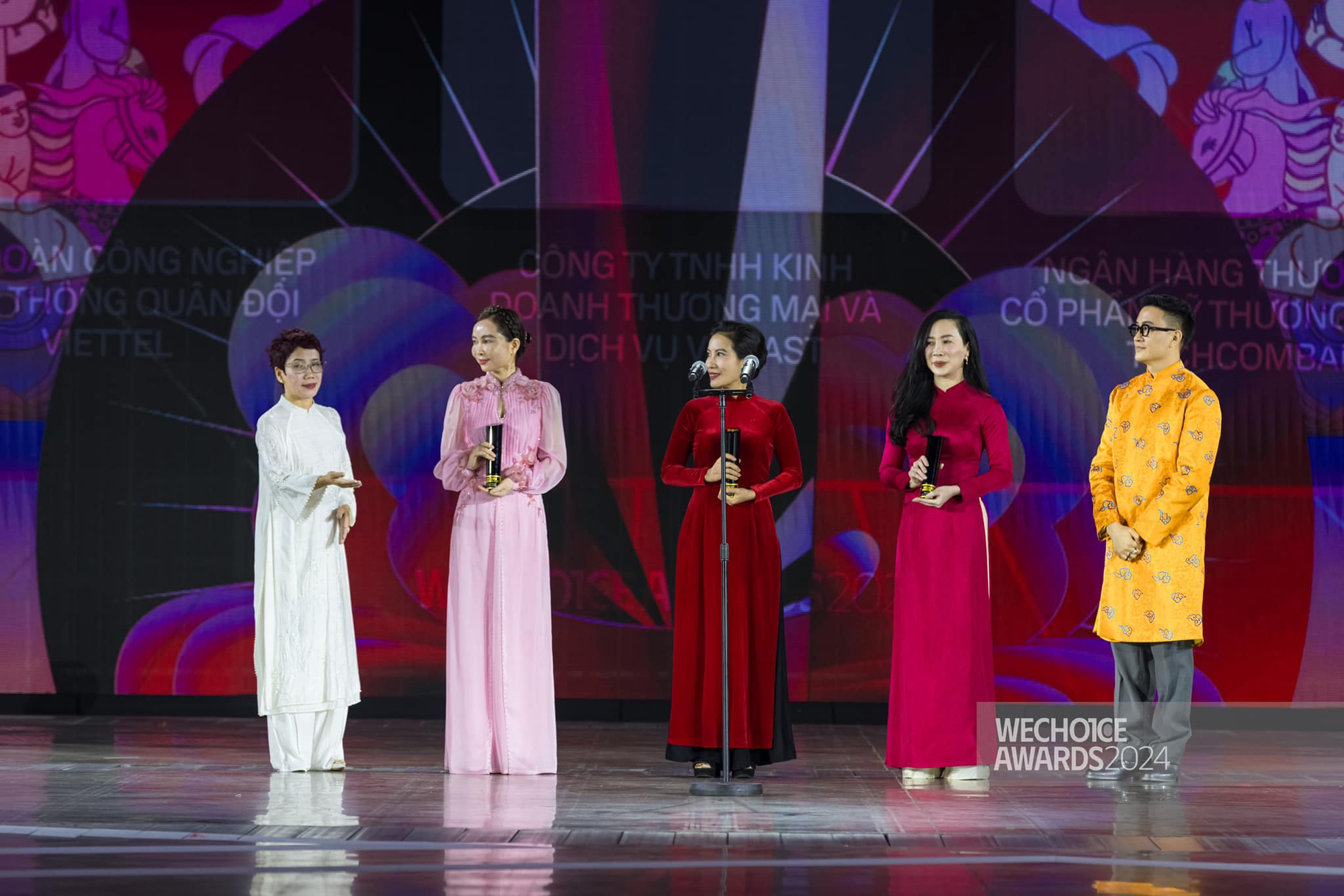 Mỹ nam Vbiz khoe visual &quot;trẻ mãi không già&quot; gây sốt WeChoice Awards 2024, lười đóng phim vẫn hot rần rần - Ảnh 3.