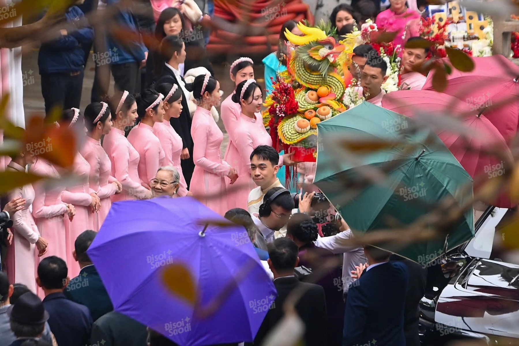 Hành động tiết lộ tính cách thật của thiếu gia Minh Hoàng ngay trong ngày trọng đại, ai cũng thốt lên 1 câu- Ảnh 4.