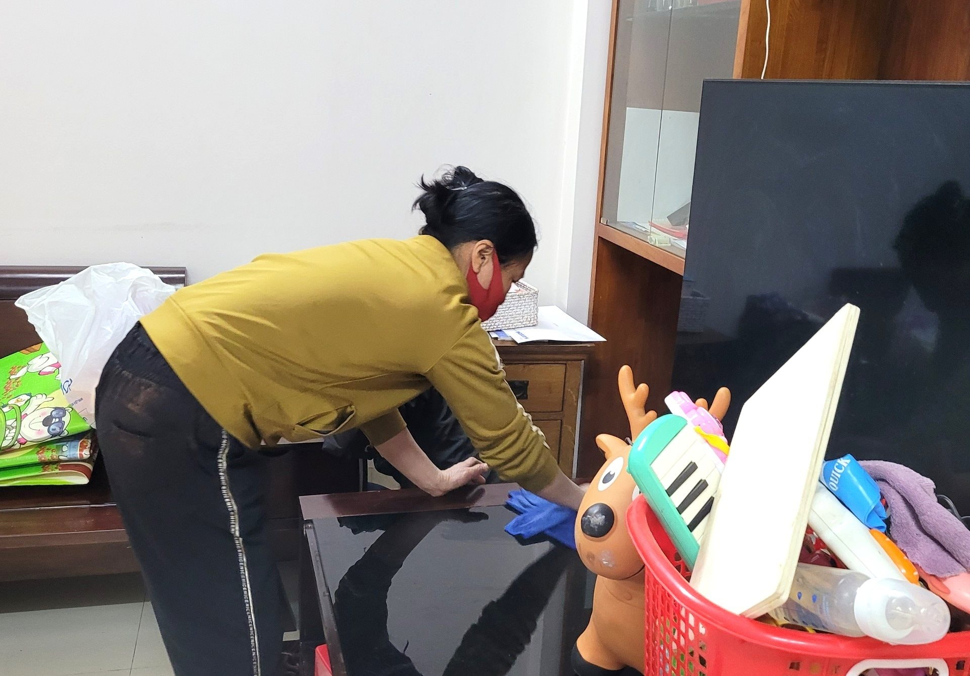 Lương thưởng của mình chưa biết ra sao đã phải tính lương thưởng cho giúp việc: Mẹ Hà Nội hỏi 1 câu gây tranh cãi- Ảnh 3. Lương thưởng của mình chưa biết ra sao đã phải tính lương thưởng cho giúp việc: Mẹ Hà Nội hỏi 1 câu gây tranh cãi- Ảnh 3.