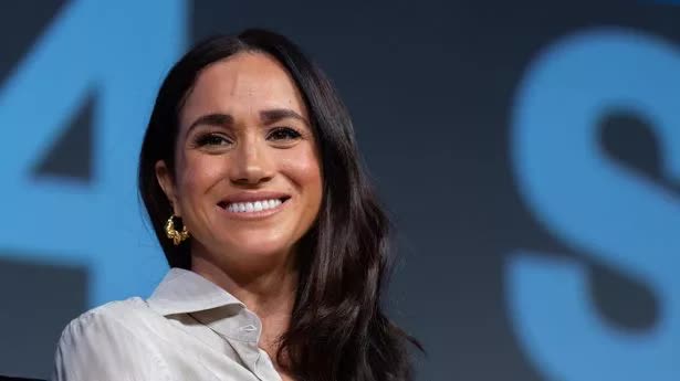 Liệu có ngày Meghan Markle trở về quê chồng cùng 2 con?- Ảnh 2.