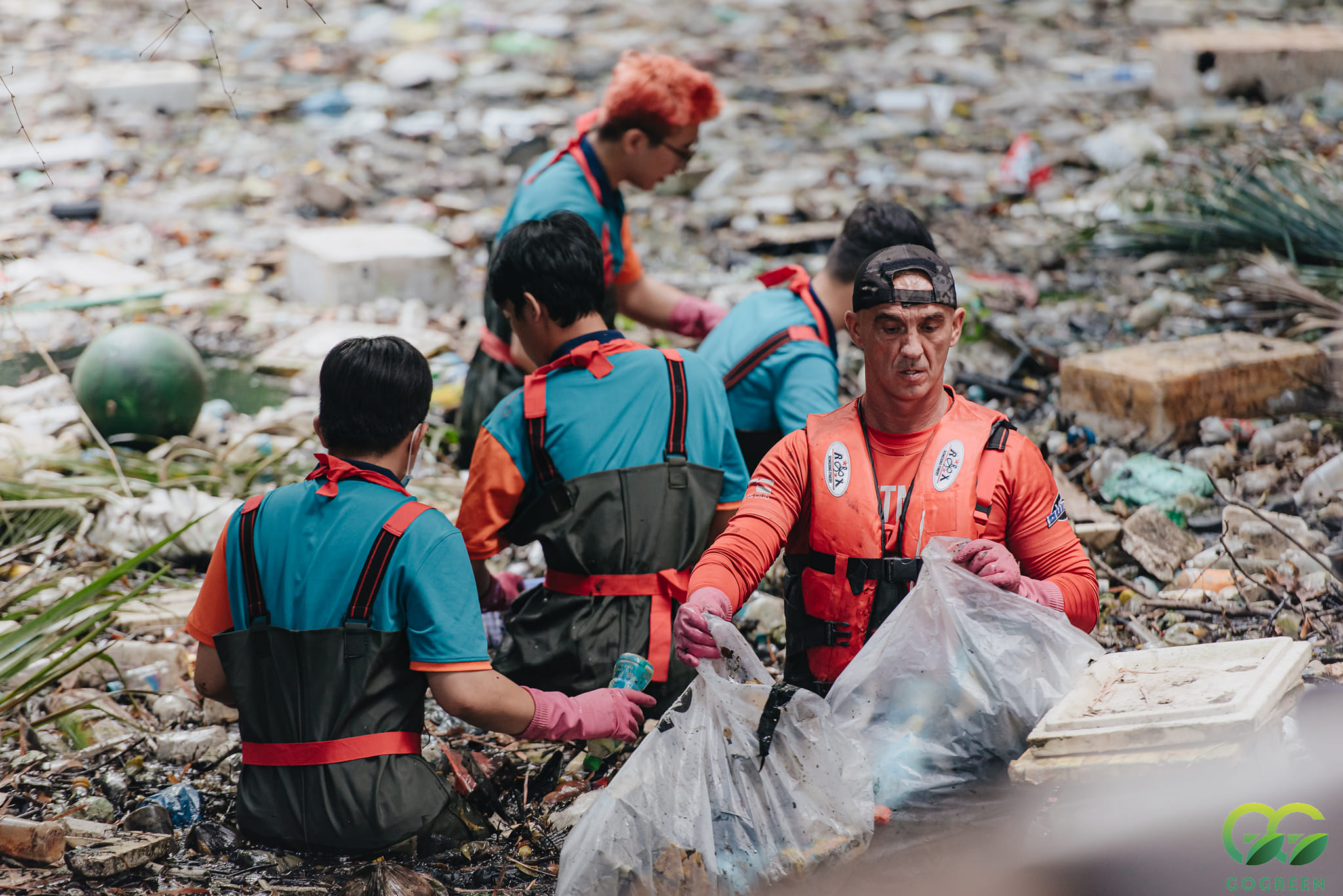 Anh Tây đã làm một việc khiến nhiều người phải "thẹn thùng" - Ảnh 4.