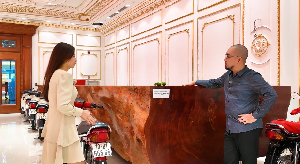 Biệt thự rộng 2.800 m2, gia chủ sống trên "núi vàng", đến phòng của giúp việc cũng dát vàng sáng bóng - Ảnh 14.