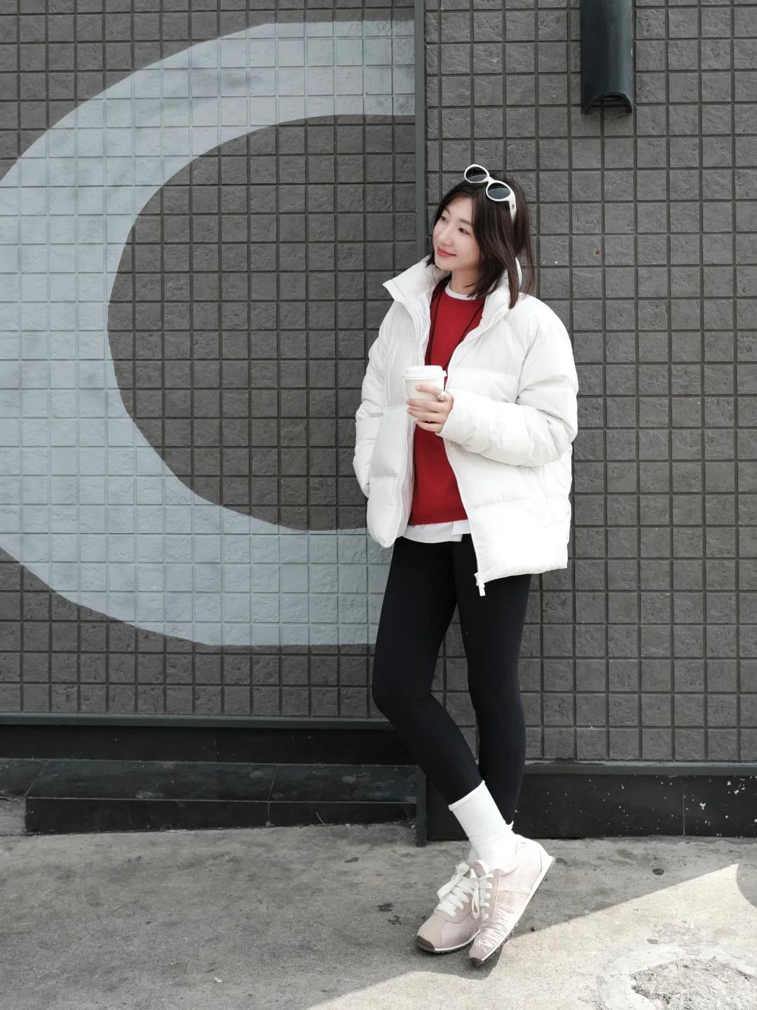 Áo phao mùa đông làm thế nào để mặc cho thời thượng? Hãy nắm vững những mẹo phối đồ này để vừa thanh lịch, cao cấp lại giữ ấm. - Ảnh 2. Áo phao mùa đông làm thế nào để mặc cho thời thượng? Hãy nắm vững những mẹo phối đồ này để vừa thanh lịch, cao cấp lại giữ ấm. - Ảnh 2.