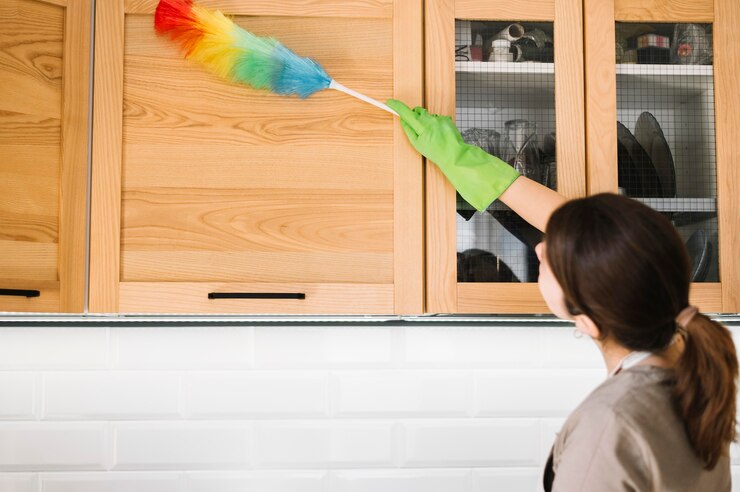 Dọn dẹp bàn thờ cuối năm, tôi bàng hoàng phát hiện bọc đen trong lư hương và sốc khi biết chủ nhân của nó - Ảnh 1. Dọn dẹp bàn thờ cuối năm, tôi bàng hoàng phát hiện bọc đen trong lư hương và sốc khi biết chủ nhân của nó - Ảnh 1.