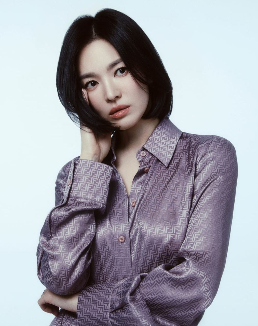 Song Hye Kyo dành 6 tháng tập hút thuốc - Ảnh 2.