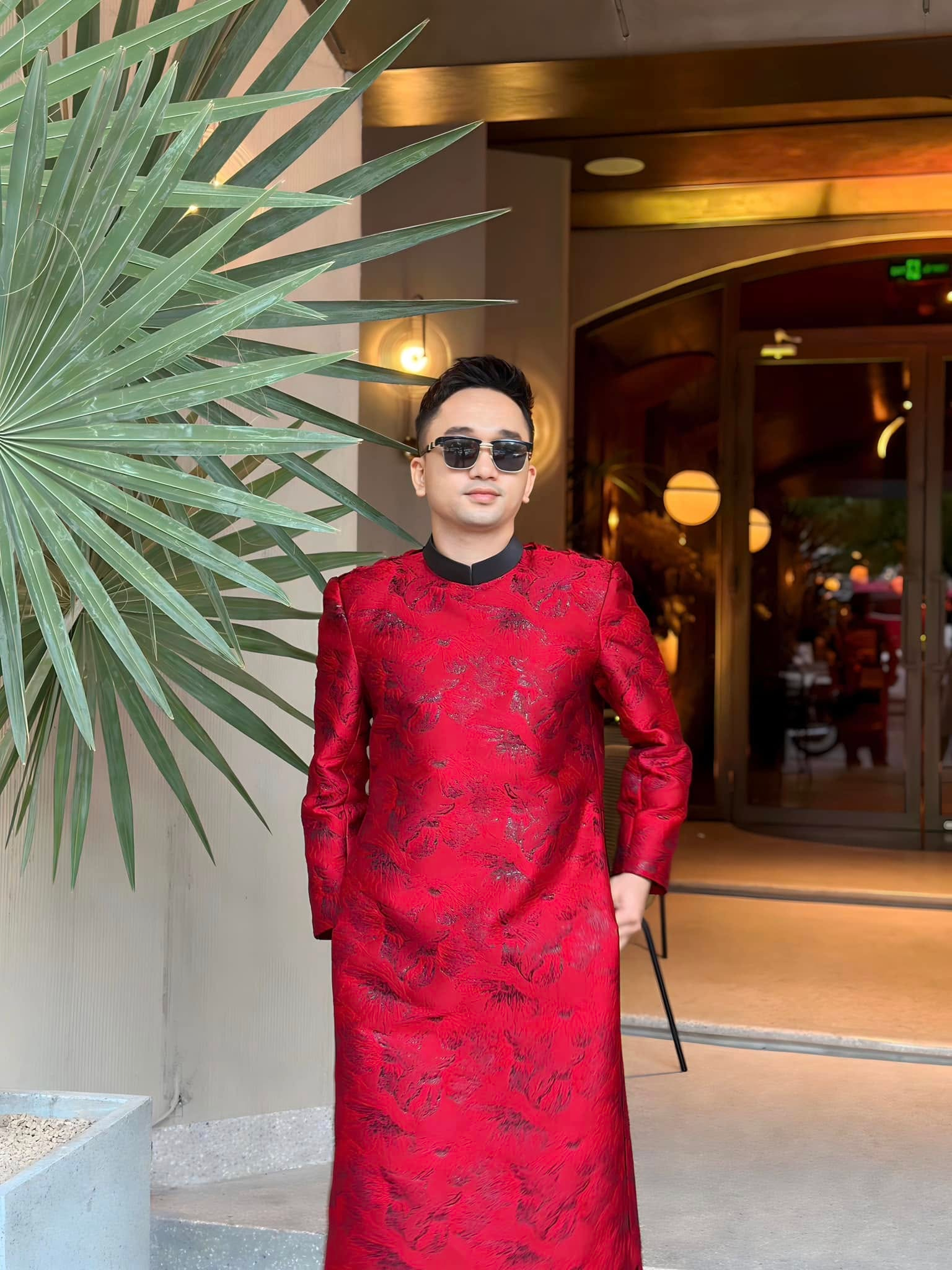 NTK Lê Ngọc Lâm: "Mặc áo dài ngày Tết - nét văn hóa mà bất kỳ người Việt nào cũng mong muốn được giữ gìn" - Ảnh 6. NTK Lê Ngọc Lâm: "Mặc áo dài ngày Tết - nét văn hóa mà bất kỳ người Việt nào cũng mong muốn được giữ gìn" - Ảnh 6.
