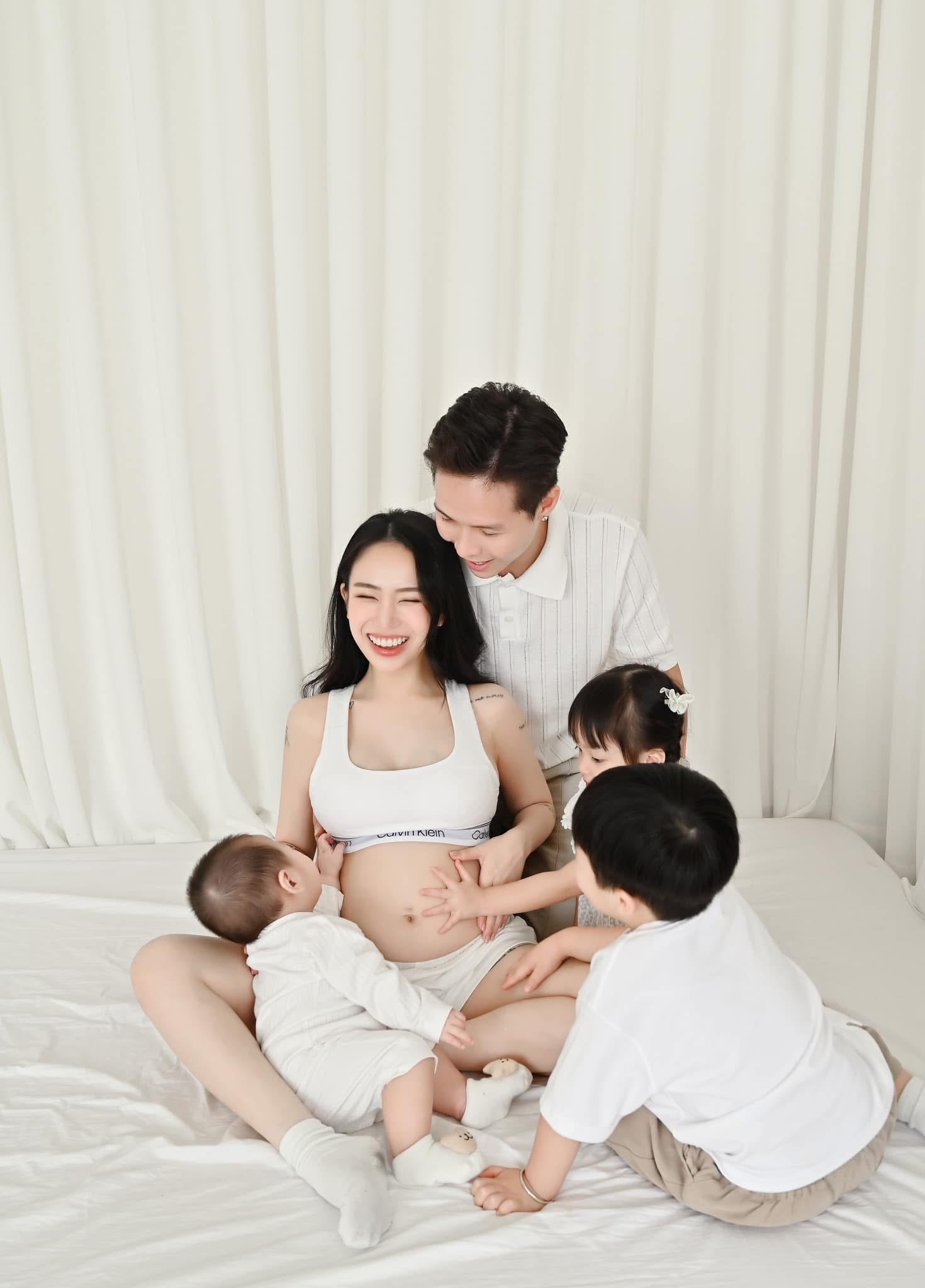 Hot mom “mở pass” tin vui ngày đầu năm bằng việc công khai có thêm em bé trong sự ngỡ ngàng của mọi người - Ảnh 3.