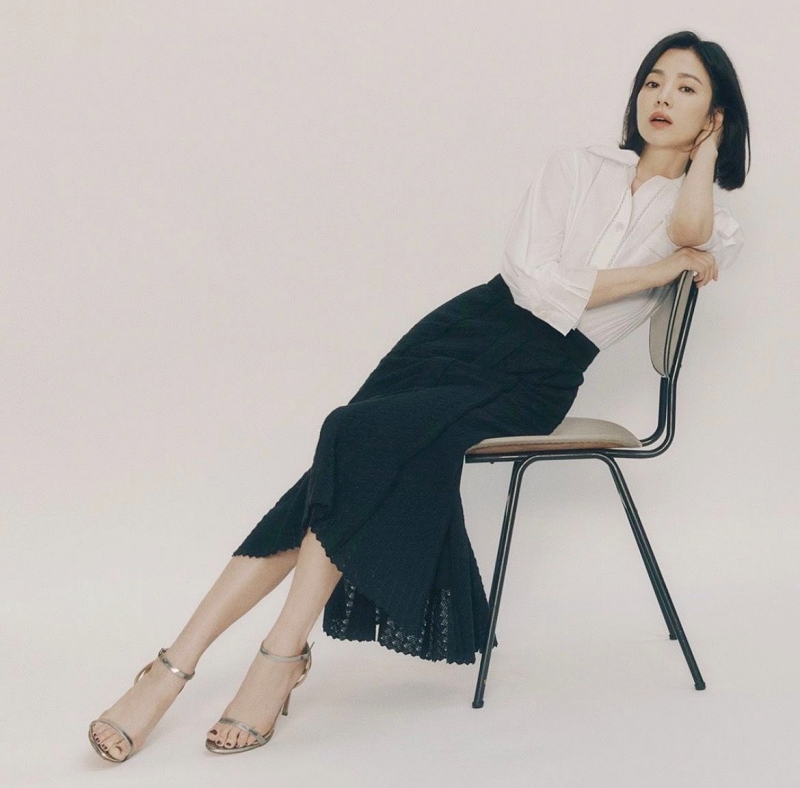 Song Hye Kyo như "sách mẫu” của tóc bob ngắn: Từ thanh lịch đến cá tính qua từng thời kỳ - Ảnh 18.