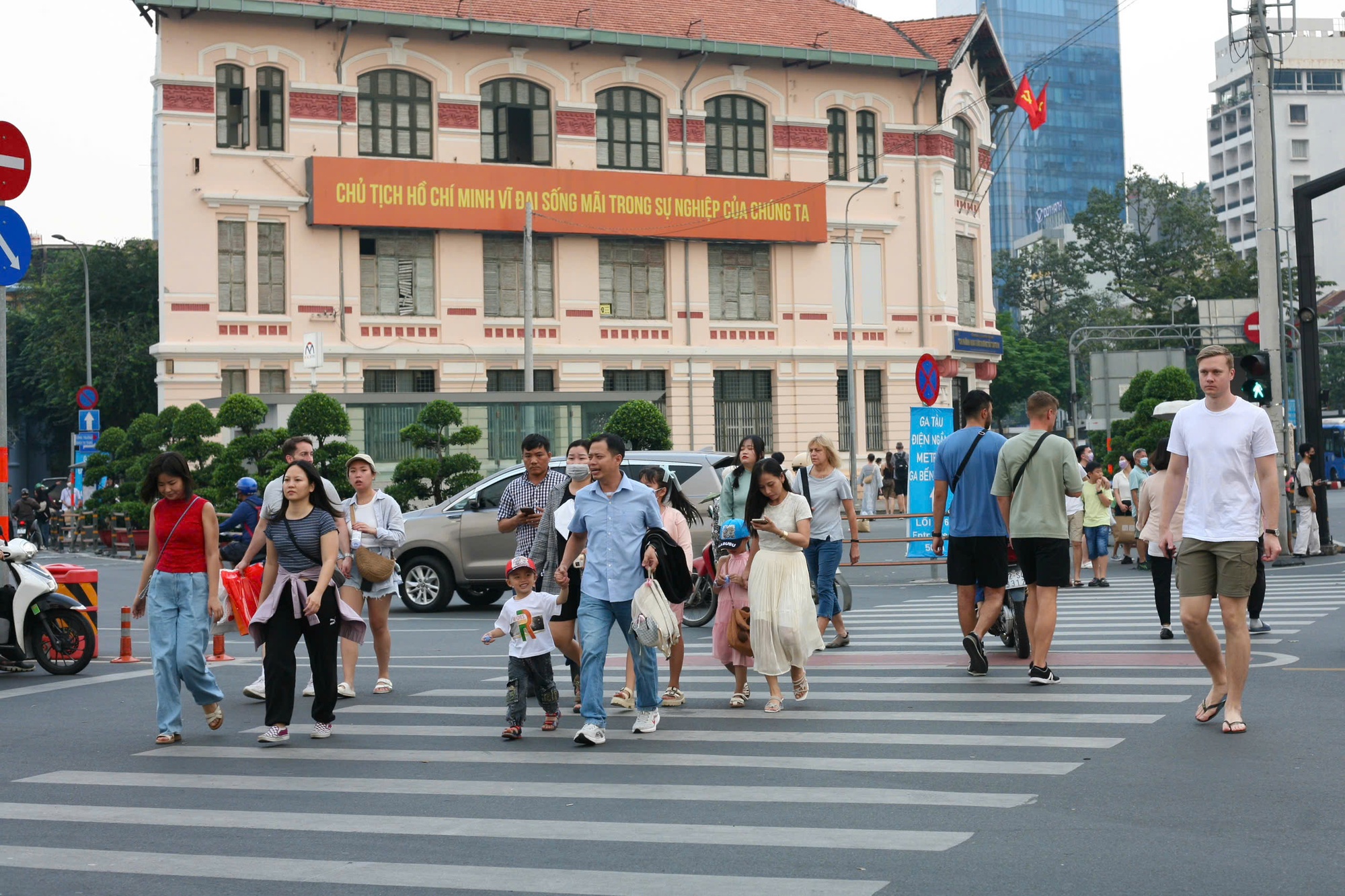 Tăng mức phạt giao thông: Nhiều người ở TP HCM “không tin vào mắt mình”- Ảnh 20.