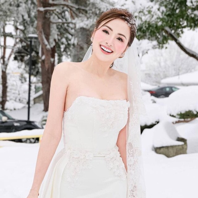 Hoa Hậu Việt 3 lần lên xe hoa, giờ ra nước ngoài làm nghề phun xăm: Đời tư nhiều rối ren nhưng dạy con thì khéo lắm
- Ảnh 1. Hoa Hậu Việt 3 lần lên xe hoa, giờ ra nước ngoài làm nghề phun xăm: Đời tư nhiều rối ren nhưng dạy con thì khéo lắm
- Ảnh 1.