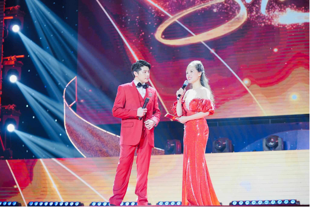 MC Kỳ Duyên: Nghề MC đòi hỏi sự tự tin, linh hoạt và khả năng giao tiếp xuất sắc - Ảnh 1. MC Kỳ Duyên: Nghề MC đòi hỏi sự tự tin, linh hoạt và khả năng giao tiếp xuất sắc - Ảnh 1.