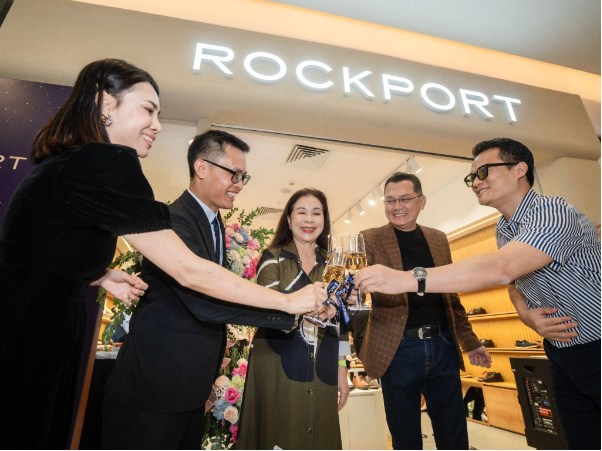 NSND Kim Xuân, NSƯT Hữu Châu, MC Liêu Hà Trinh, NTK Phan Đăng Hoàng và những khoảnh khắc đáng nhớ cùng ROCKPORT! - Ảnh 2.