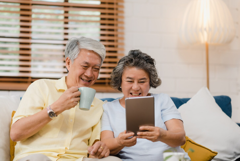 Biếu nội ngoại mỗi bên 5 triệu/tháng rồi lúc cần thì đi vay lại: Bài toán tiết kiệm &quot;đánh đố&quot; người khác- Ảnh 2.