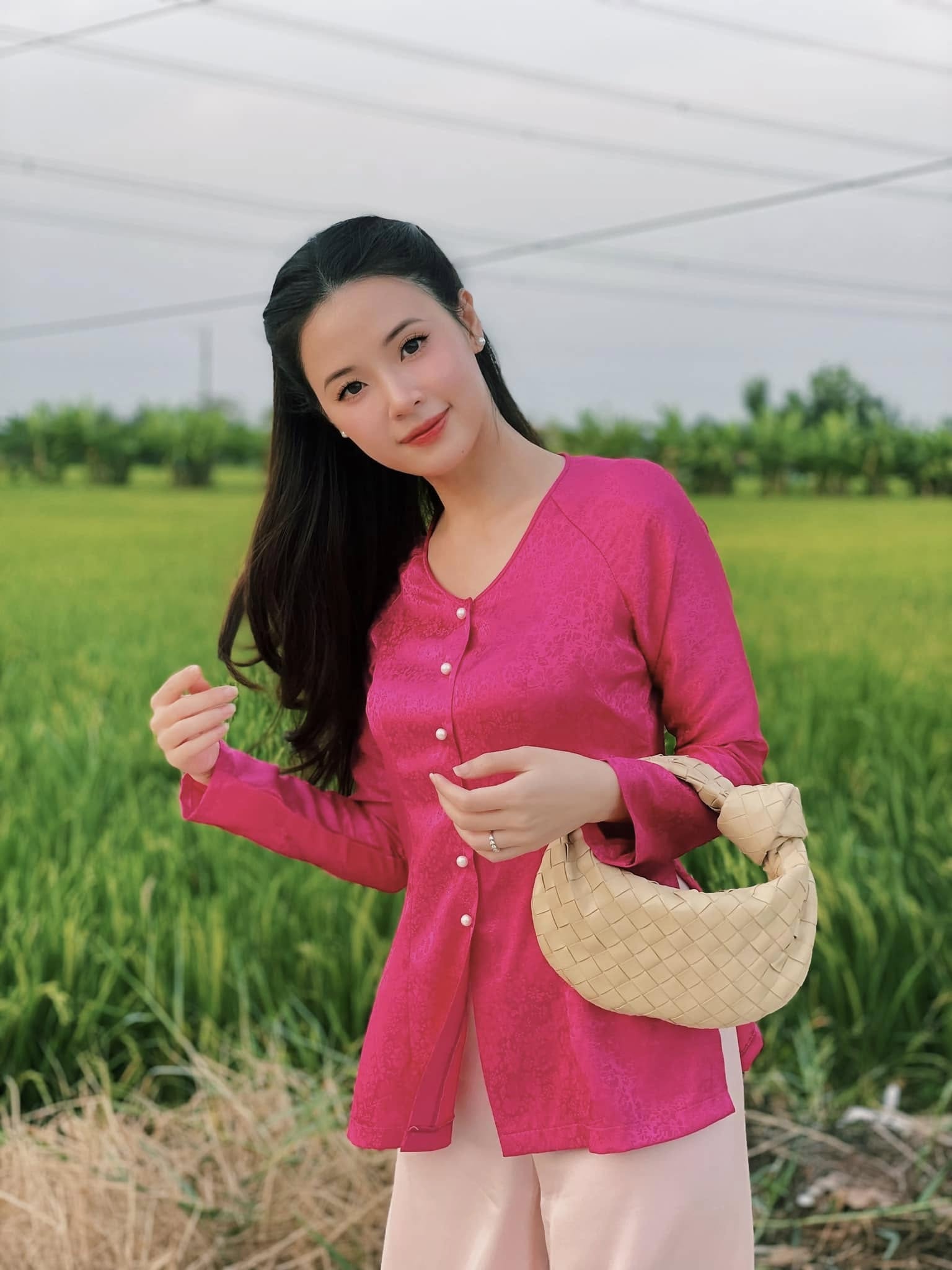 Nữ nghệ sĩ sở hữu biệt thự từ TP.HCM đến Khánh Hòa, U40 đẹp như 20, được thiếu gia kém tuổi cưng chiều - Ảnh 8.