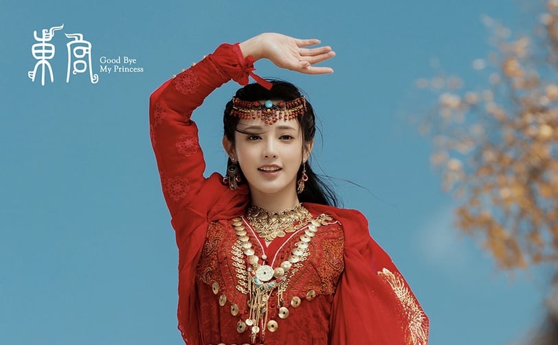 10 mỹ nhân dị vực đẹp nhất Trung Quốc: Triệu Lệ Dĩnh xếp sau Dương Mịch, hạng 1 nhan sắc hơn cả thượng thừa - Ảnh 1.