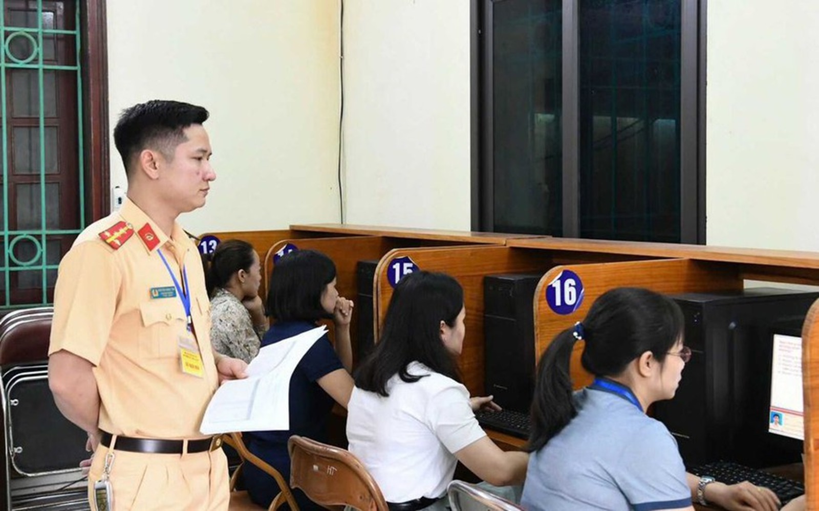 MXH dậy sóng khi CSGT 