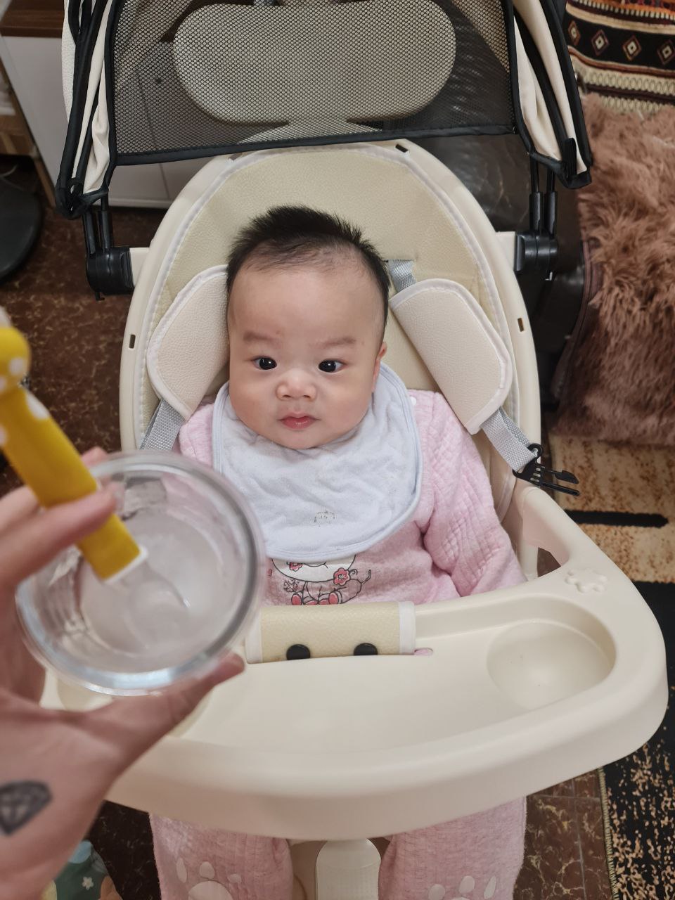 Mẹ bỉm bị cả nhà chồng mỉa mai không ra gì chỉ vì cho con ăn thứ này- Ảnh 2.