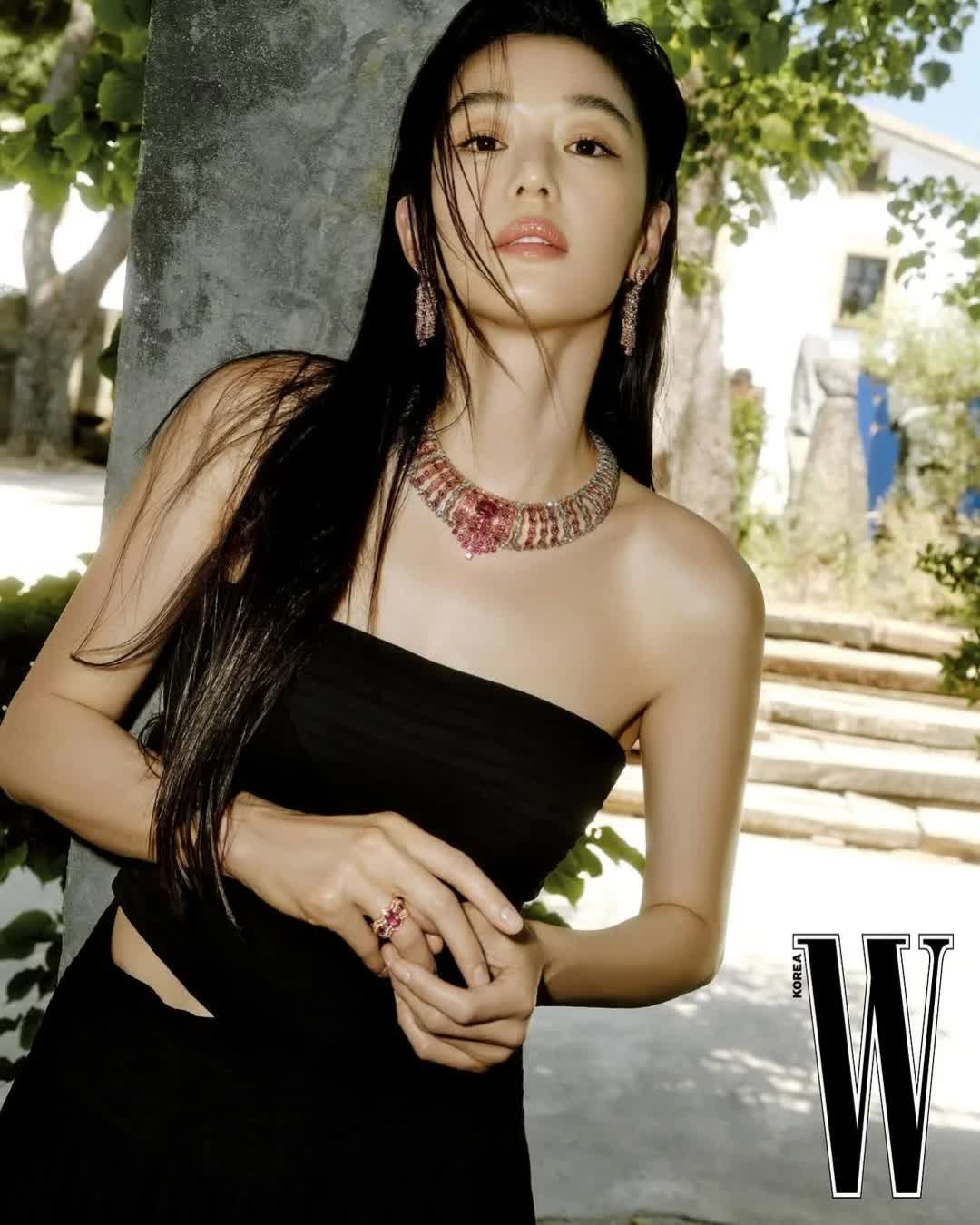 Jeon Ji Hyun hết chảnh: Bị điều tra, còng lưng gánh nợ tiền tỷ cho chồng &quot;đại gia rởm&quot;, giờ thở thôi cũng bị ghét - Ảnh 1.