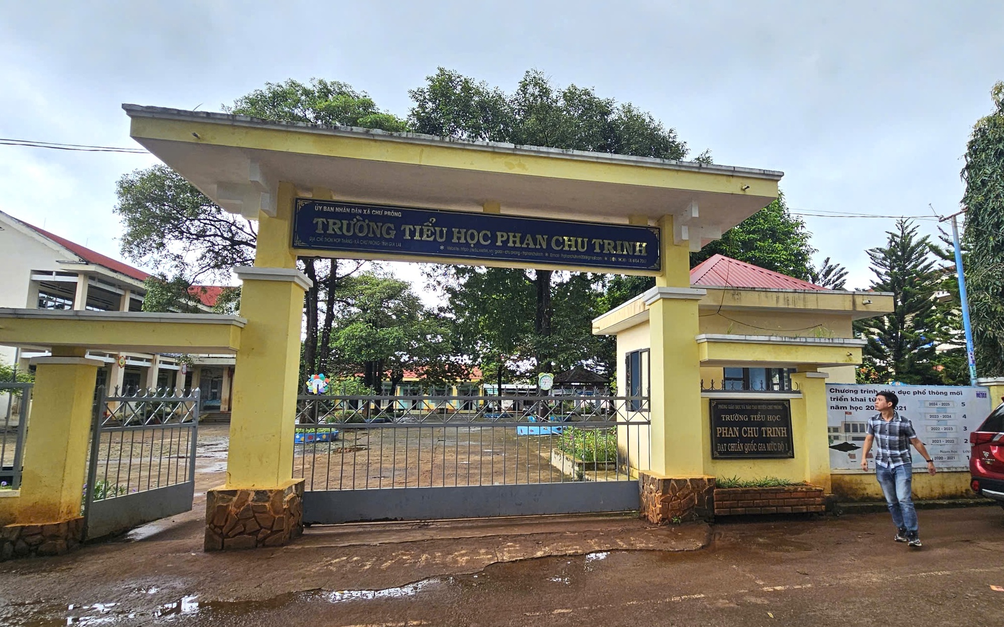 Vụ &quot;Choáng váng&quot; khoản thu đầu năm một trường miền núi: Trả lại một số khoản tiền- Ảnh 1.