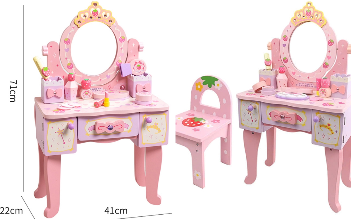 Con gái Đông Nhi hơn 1 tuổi đã "mê phấn son", có riêng bàn makeup xinh như công chúa - Ảnh 4. Con gái Đông Nhi hơn 1 tuổi đã "mê phấn son", có riêng bàn makeup xinh như công chúa - Ảnh 4.