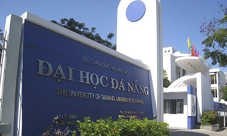 Một ngôi trường ở miền Trung lần đầu tiên lọt danh sách đại học tốt nhất thế giới: 8 khuôn viên và hàng chục tòa nhà KTX! - Ảnh 1.