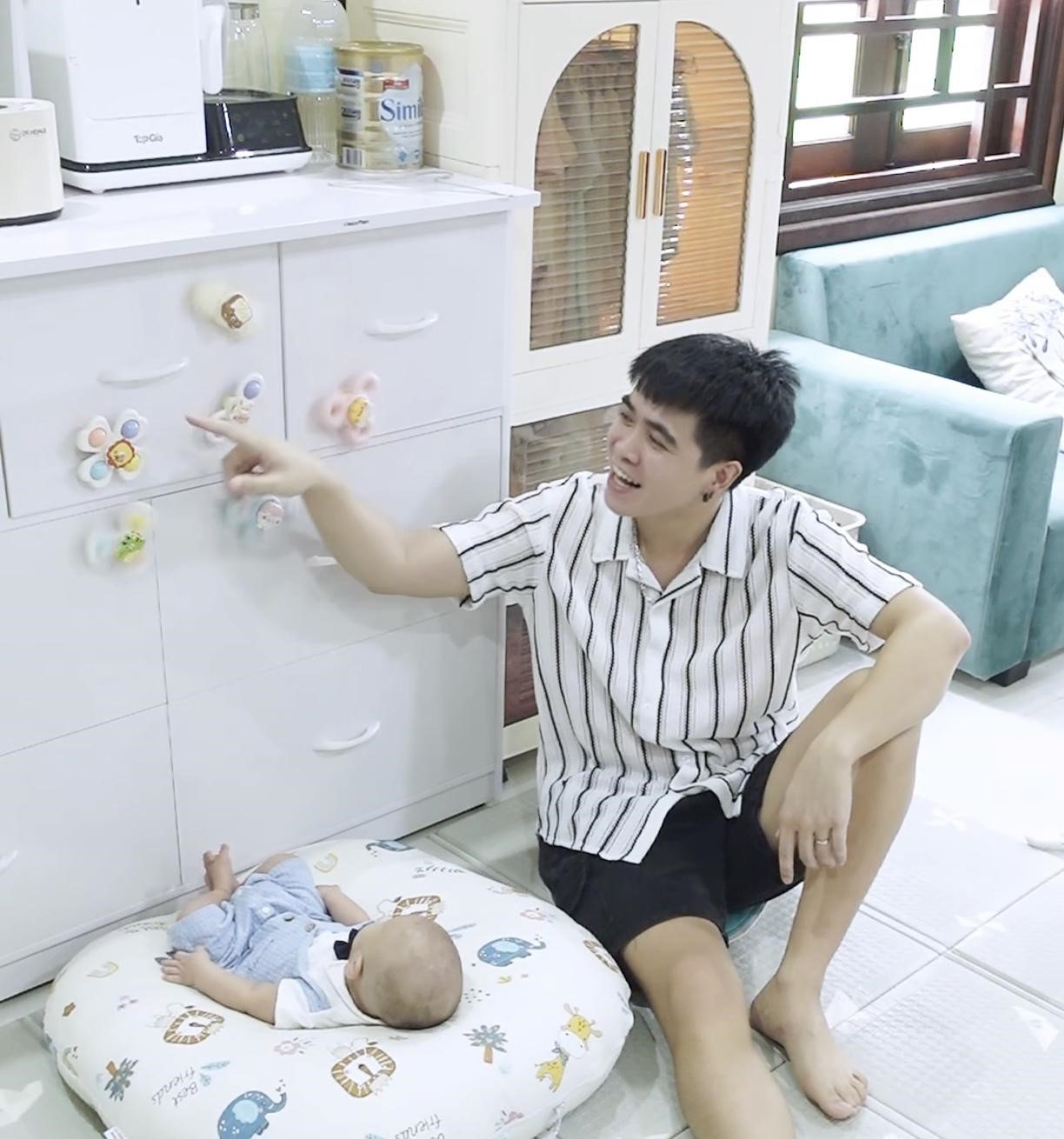 Chồng Bắc Ninh lội nước lũ lịch sử nấu "cơm cữ của Hoàng hậu" hút triệu view - Ảnh 6. Chồng Bắc Ninh lội nước lũ lịch sử nấu "cơm cữ của Hoàng hậu" hút triệu view - Ảnh 6.
