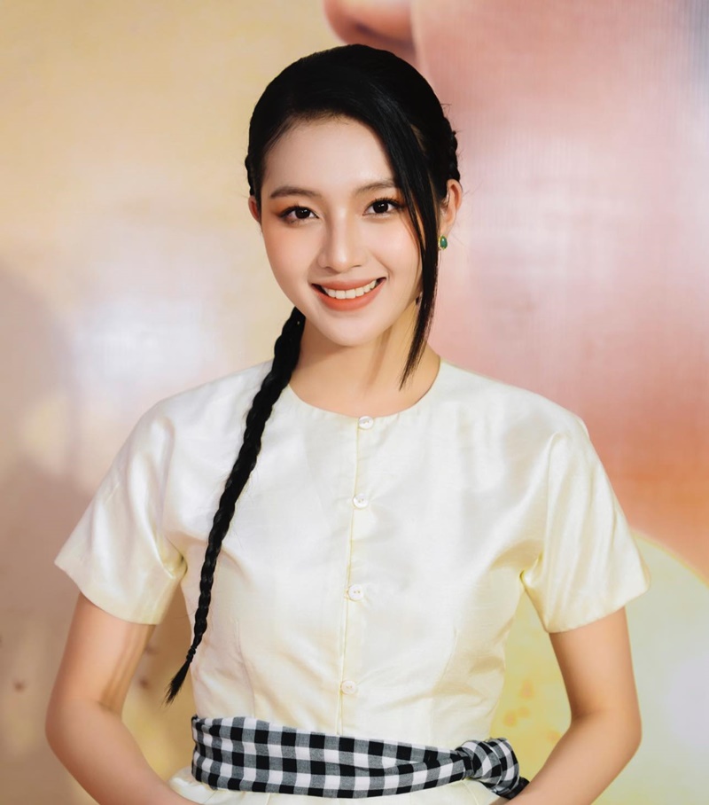 tieu-su-dien-vien-bich-ngoc-05-1-1760005456896444935028-1760085812656-17600858128081939598650.jpg