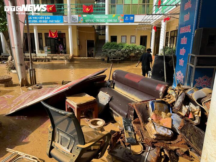 Xót xa hình ảnh trường học ở Thái Nguyên tan hoang sau bão lũ - Ảnh 2. Xót xa hình ảnh trường học ở Thái Nguyên tan hoang sau bão lũ - Ảnh 2.