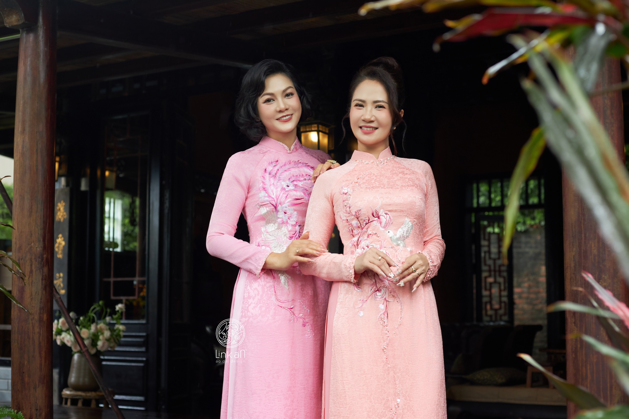 BST áo dài Linh Hoa - Dấu ấn yêu thương dành tặng mẹ - Ảnh 1.