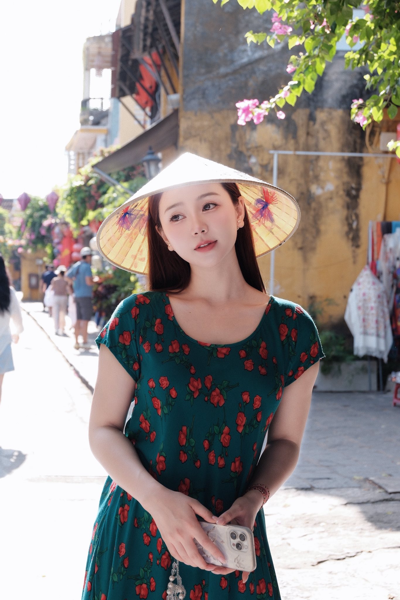 2 nàng thơ của phim giờ vàng VTV da trắng mịn, hóa ra đều cùng làm 1 việc- Ảnh 4.