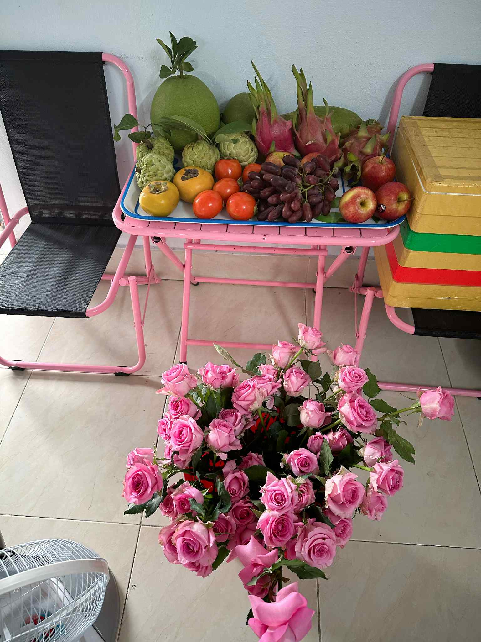 Nhà có 2 cô công chúa sinh đôi, 1 mẹ ở TP.HCM tự tay làm chuẩn bị mâm cúng thôi nôi tone hồng chỉn chu đến từng chi tiết- Ảnh 10. Nhà có 2 cô công chúa sinh đôi, 1 mẹ ở TP.HCM tự tay làm chuẩn bị mâm cúng thôi nôi tone hồng chỉn chu đến từng chi tiết- Ảnh 10.