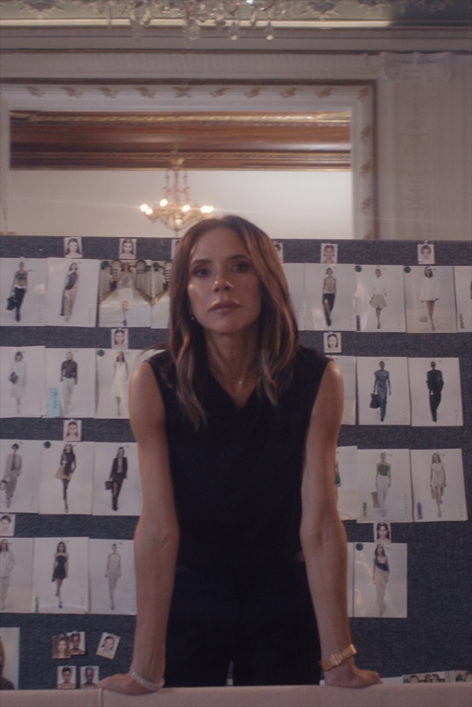 victoria-beckham-n-s1-e1-00victoria-beckham-n-s1-e2-00-08-19-23-e5b865-1-83516273076381394730073-1760168278124-1760168278481417647220.jpg