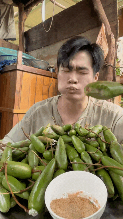 dac-san-tay-bac-qua-sung-trau-2-1760246437878336903211.gif