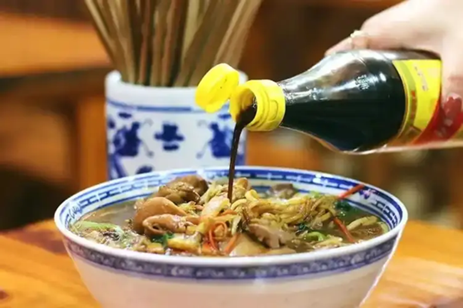 Người đàn ông ăn gì cũng cho giấm, 6 tháng sau đi khám, bác sĩ ngay lập tức hỏi: &quot;Ông đã làm gì?&quot;- Ảnh 1.