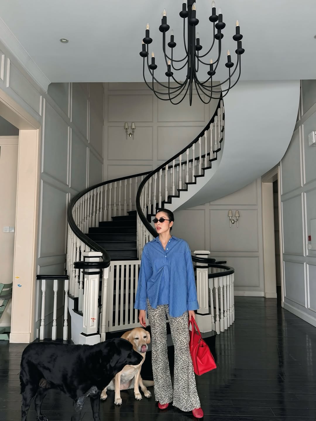Ngọc nữ đẹp nhất Việt Nam là bà chủ chuỗi nhà hàng bề thế, sinh 3 con cho đại gia, U40 đẹp nóng bỏng - Ảnh 6.