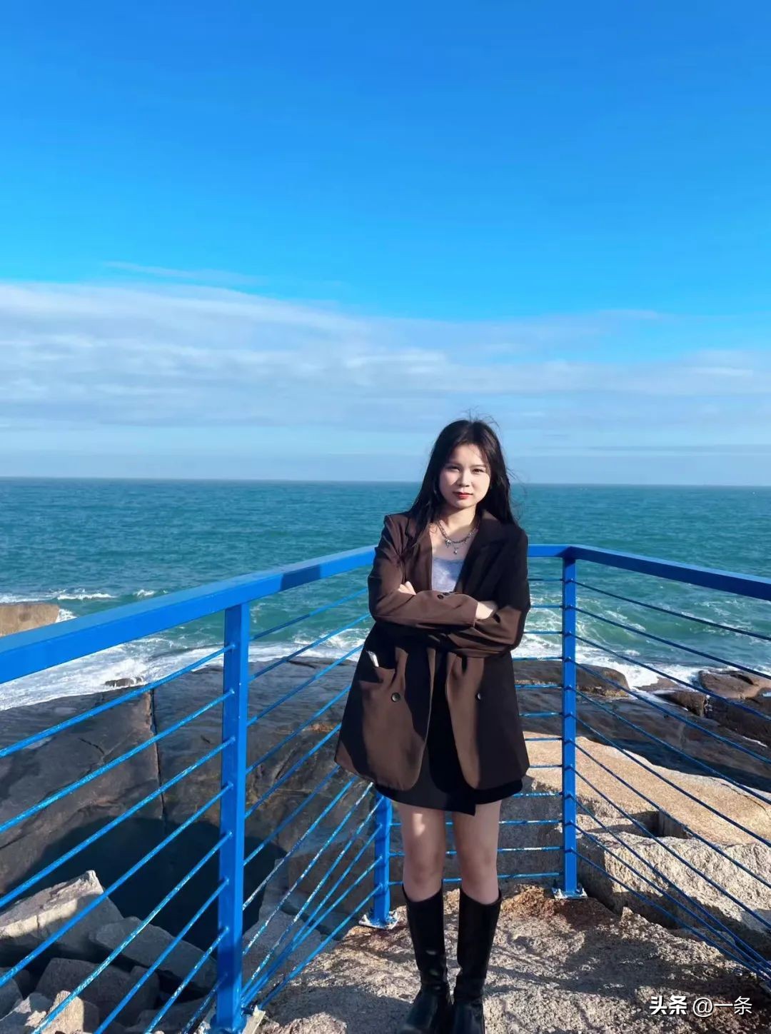 Thế hệ trẻ đang làm ba việc mỗi ngày: Khi “đa nguồn thu” trở thành cách sống mới để tự do tài chính - Ảnh 1. Thế hệ trẻ đang làm ba việc mỗi ngày: Khi “đa nguồn thu” trở thành cách sống mới để tự do tài chính - Ảnh 1.