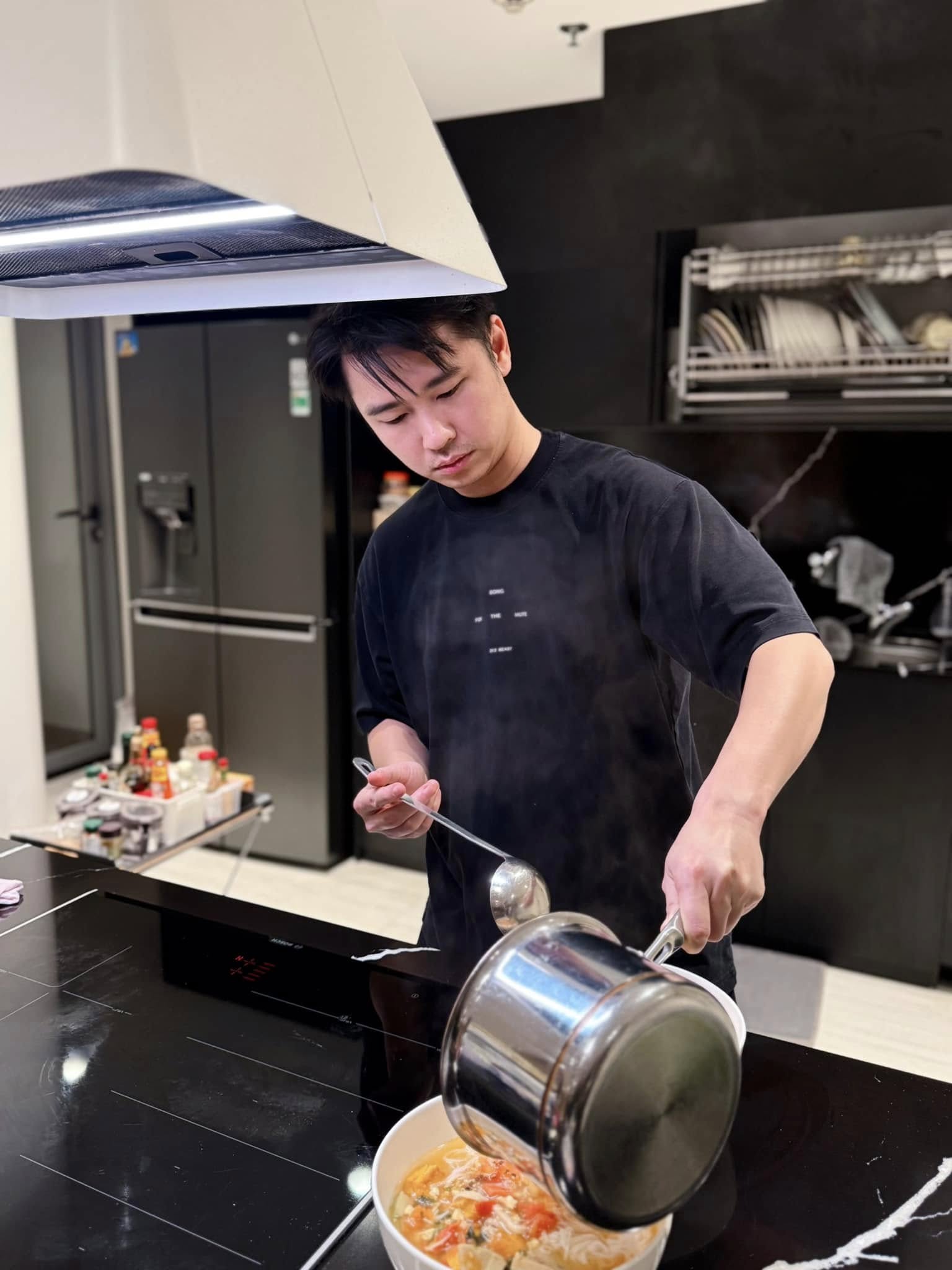 Cứ ra sân Pick là phải đối đầu: Bí quyết hôn nhân có 1-0-2 của vợ chồng CEO khiến ai nghe cũng 