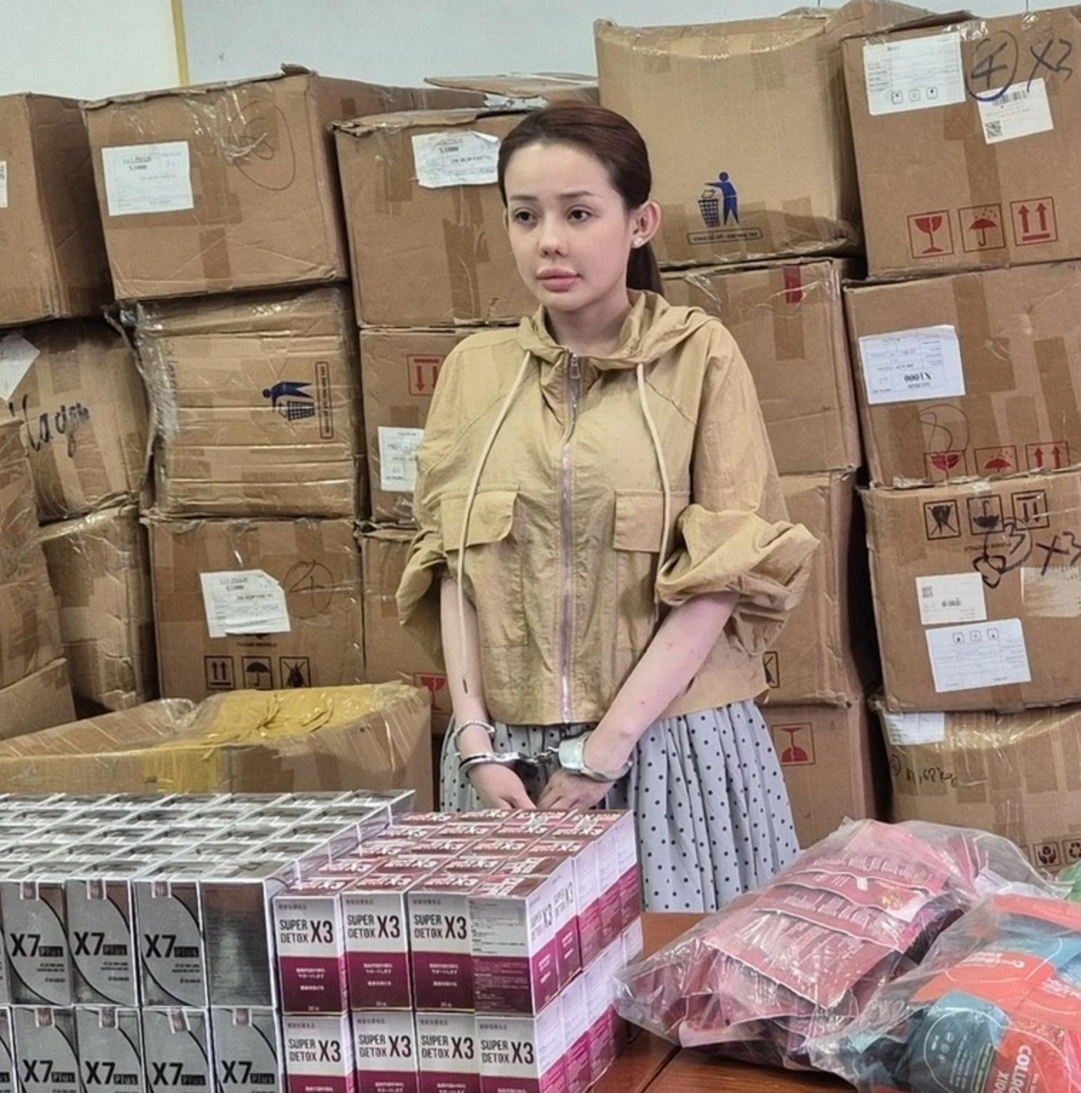 Nóng: Ngân 98 bị bắt - Ảnh 1.