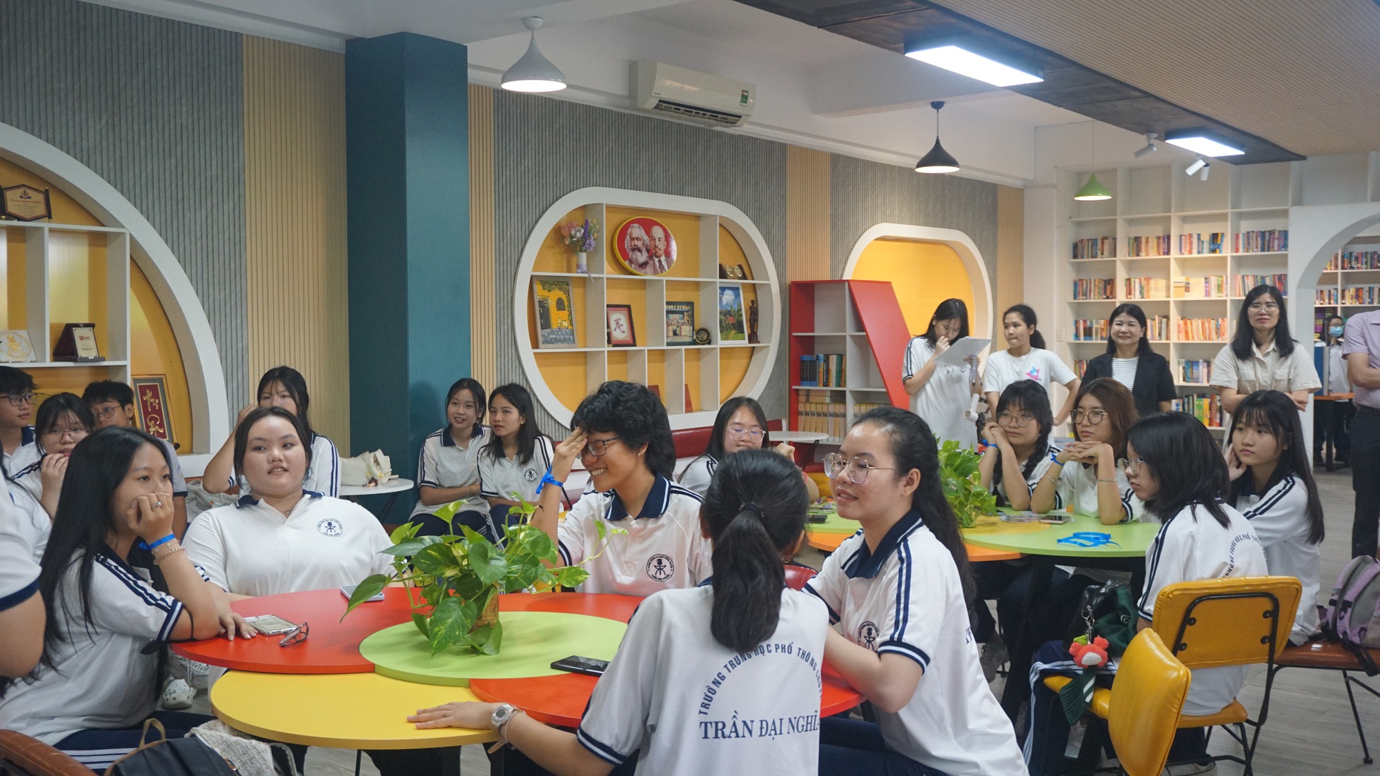 Bộ GD-ĐT ban hành quy định mới, tác động tới toàn bộ học sinh, giáo viên các trường chuyên - Ảnh 1. Bộ GD-ĐT ban hành quy định mới, tác động tới toàn bộ học sinh, giáo viên các trường chuyên - Ảnh 1.