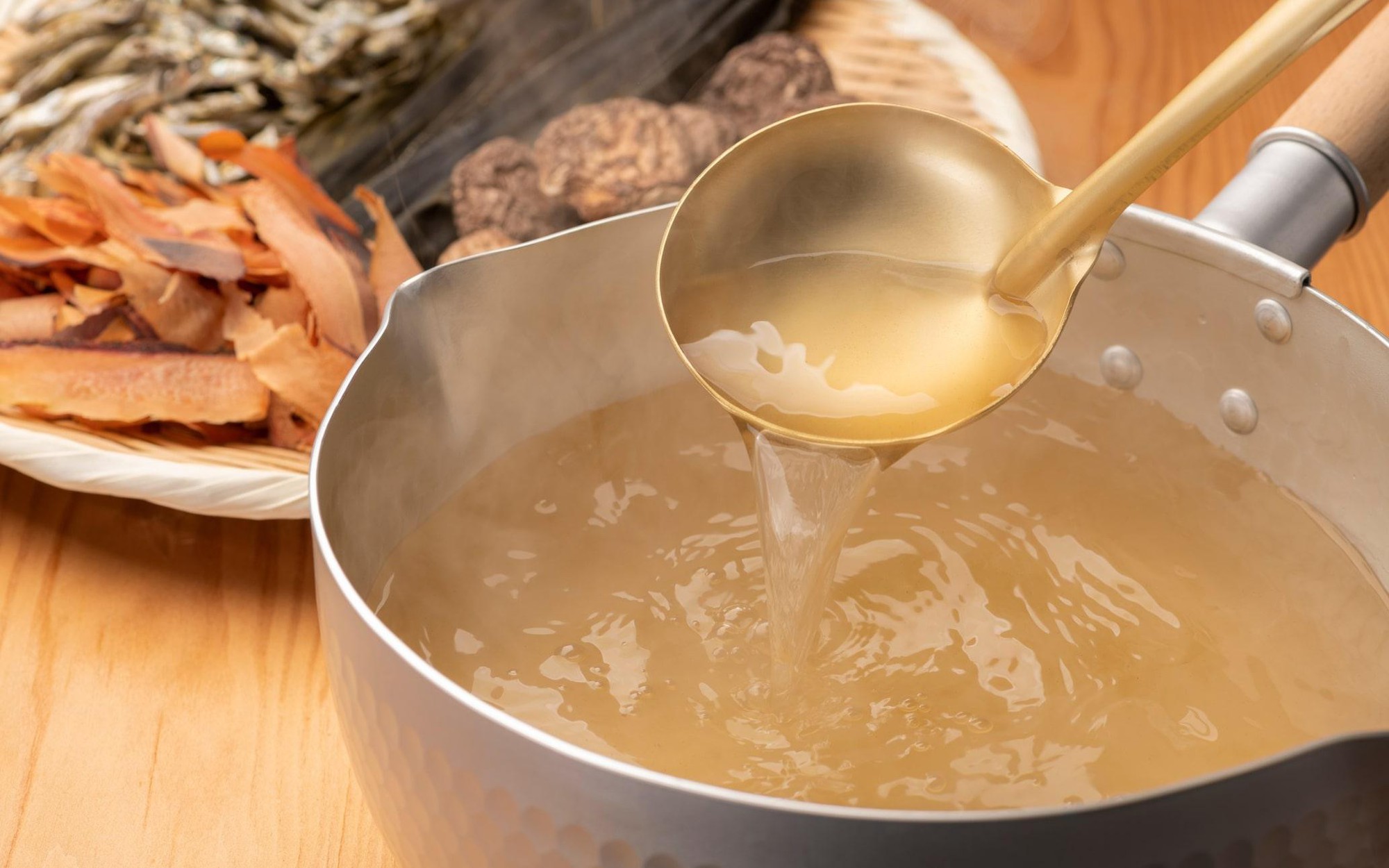 nau-nuoc-dung-1-17603547795781257911707-72-0-1362-2064-crop-1760354786830780596101.jpg