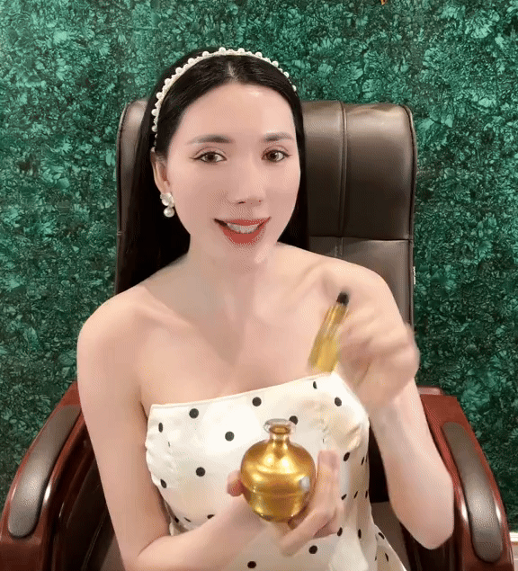 “Đối thủ của Ngân 98