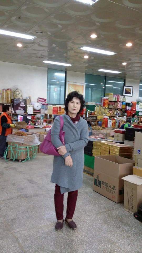 4 “cái bẫy” người lớn tuổi dễ sa vào - chỉ một phút mất cảnh giác, tiền tích cóp cả đời tan biến - Ảnh 2. 4 “cái bẫy” người lớn tuổi dễ sa vào - chỉ một phút mất cảnh giác, tiền tích cóp cả đời tan biến - Ảnh 2.
