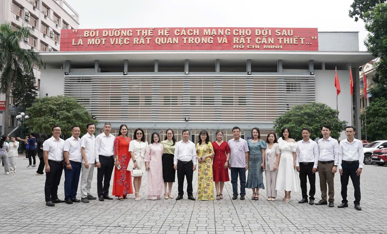 63 năm Tạp chí Thanh niên đồng hành cùng bạn đọc cả nước vững bước tiến vào kỷ nguyên giàu mạnh hùng cường của dân tộc- Ảnh 5. 63 năm Tạp chí Thanh niên đồng hành cùng bạn đọc cả nước vững bước tiến vào kỷ nguyên giàu mạnh hùng cường của dân tộc- Ảnh 5.