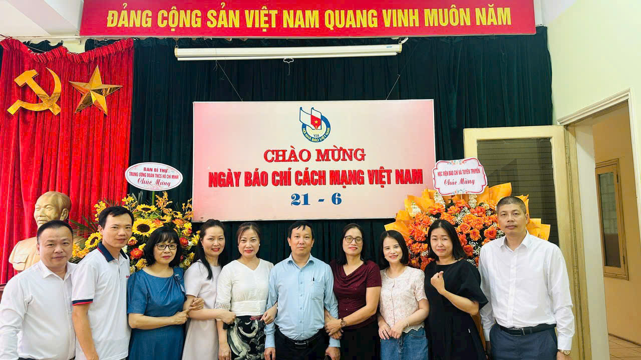 63 năm Tạp chí Thanh niên đồng hành cùng bạn đọc cả nước vững bước tiến vào kỷ nguyên giàu mạnh hùng cường của dân tộc- Ảnh 8. 63 năm Tạp chí Thanh niên đồng hành cùng bạn đọc cả nước vững bước tiến vào kỷ nguyên giàu mạnh hùng cường của dân tộc- Ảnh 8.