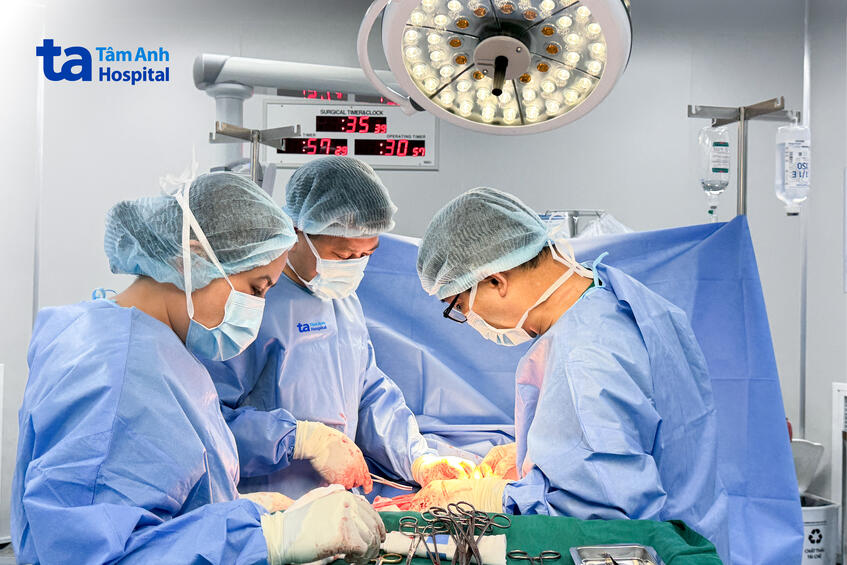 Bé trai chào đời nặng 5kg nhờ hưởng gene trội từ bố mẹ: Em bé Bé trai chào đời nặng 5kg nhờ hưởng gene trội từ bố mẹ: Em bé