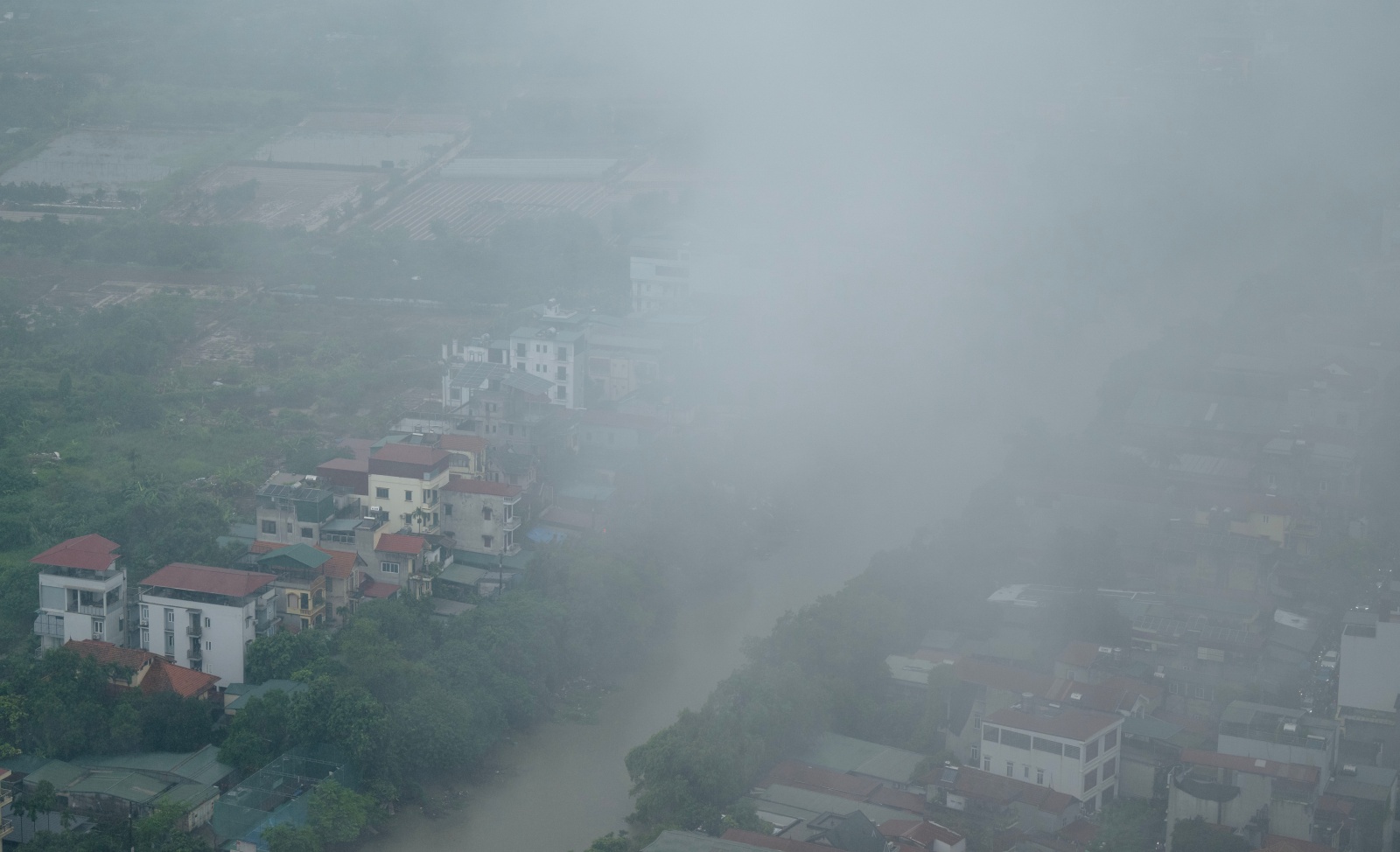 Cảnh tượng ở Hà Nội sáng 14/10 - Ảnh 2.