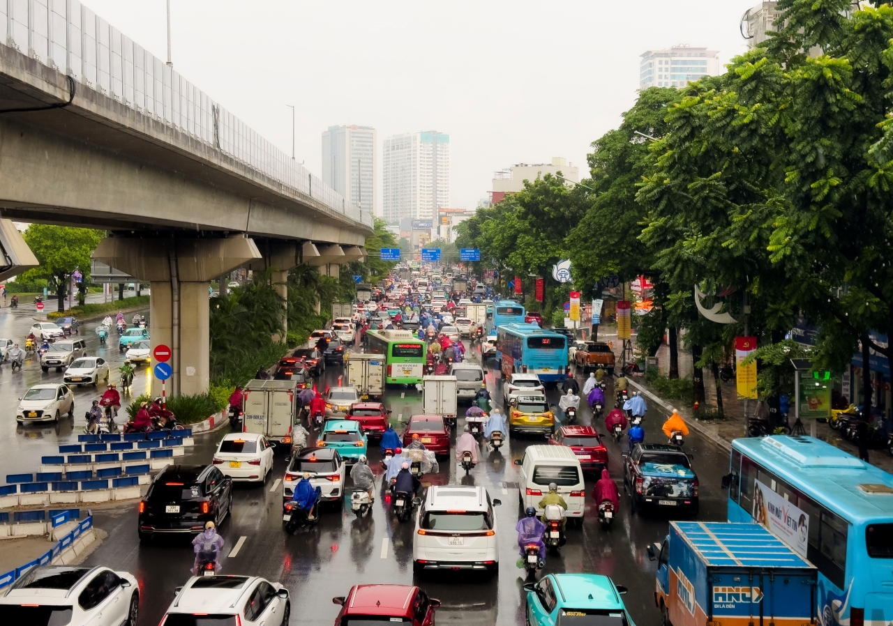 Cảnh tượng ở Hà Nội sáng 14/10 - Ảnh 8.