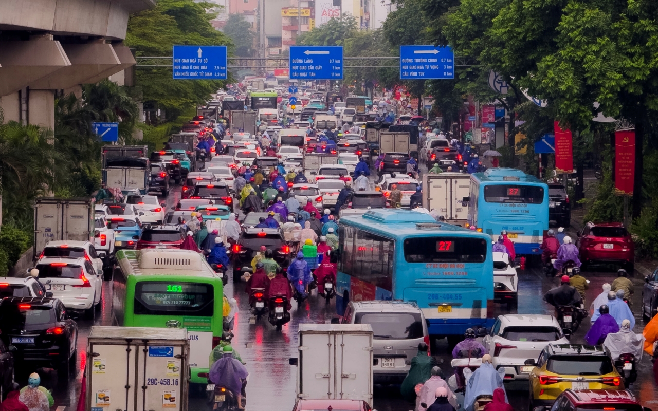 Cảnh tượng ở Hà Nội sáng 14/10 - Ảnh 7.