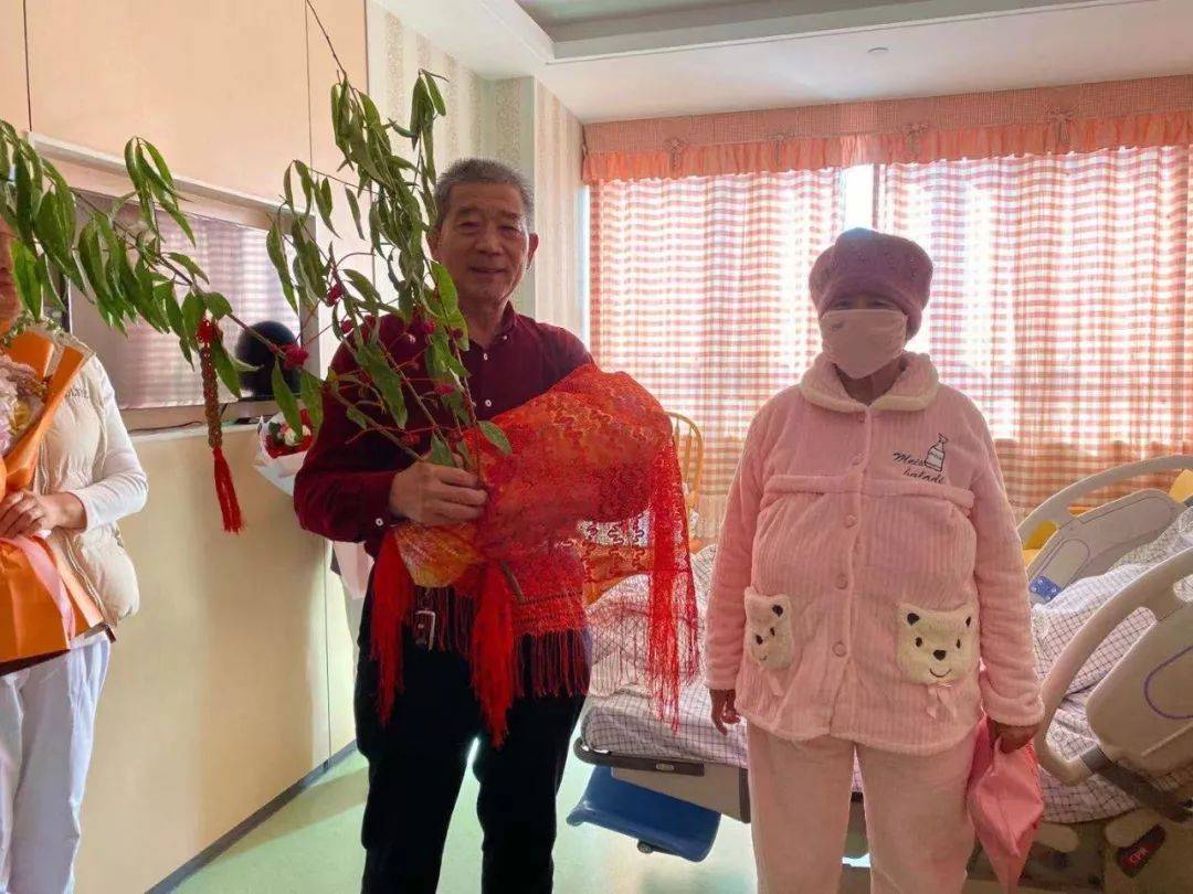 Vợ chồng U70 mang thai và sinh con tự nhiên: Sau 6 năm, hành trình khó khăn ấy liệu có khiến họ hối hận?- Ảnh 4. Vợ chồng U70 mang thai và sinh con tự nhiên: Sau 6 năm, hành trình khó khăn ấy liệu có khiến họ hối hận?- Ảnh 4.