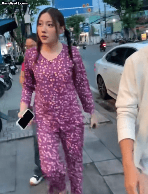 Em gái Trấn Thành mặc thế này thì có gì sai?- Ảnh 3. Em gái Trấn Thành mặc thế này thì có gì sai?- Ảnh 3.
